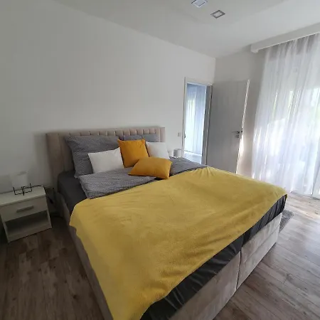 Apartment Sunshine Beige Apartman Zamardi